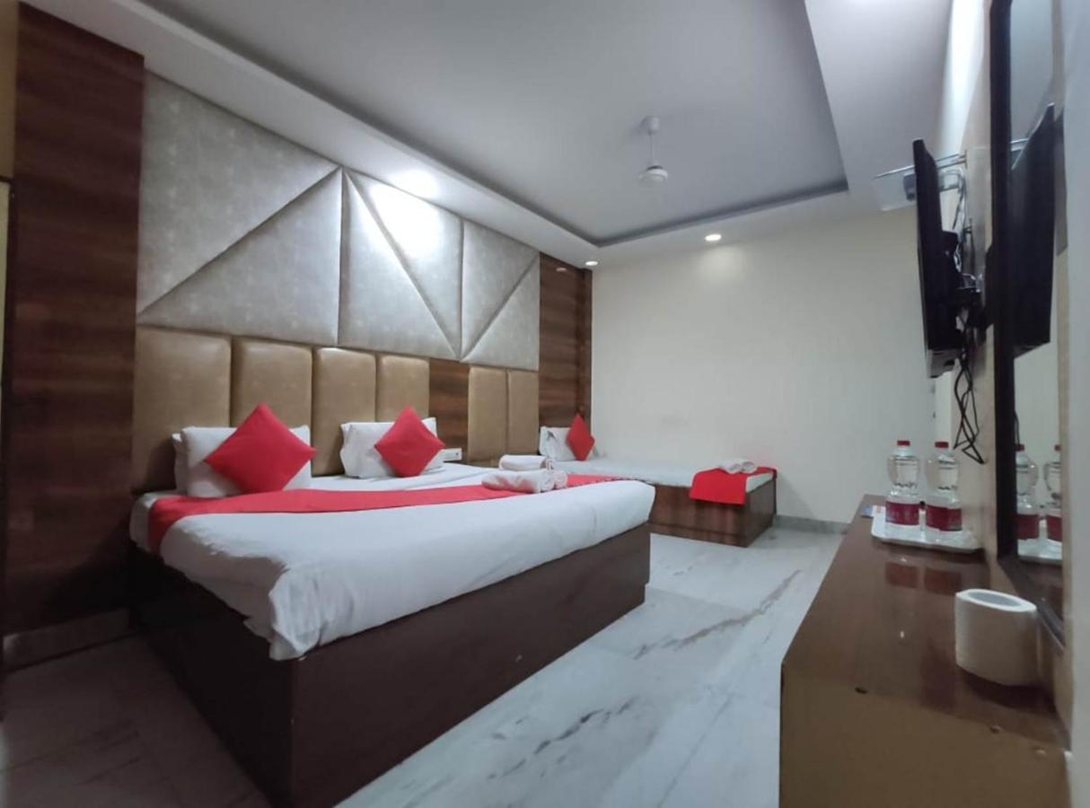 Hotel Marina Near Igi Airport Delhi New Delhi Buitenkant foto