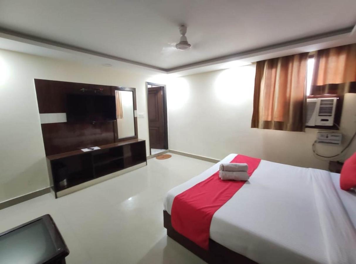 Hotel Marina Near Igi Airport Delhi New Delhi Buitenkant foto