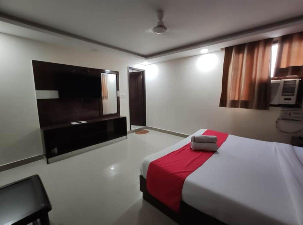 Hotel Marina Near Igi Airport Delhi New Delhi Buitenkant foto