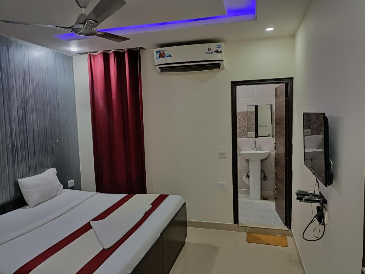 Hotel Marina Near Igi Airport Delhi New Delhi Buitenkant foto